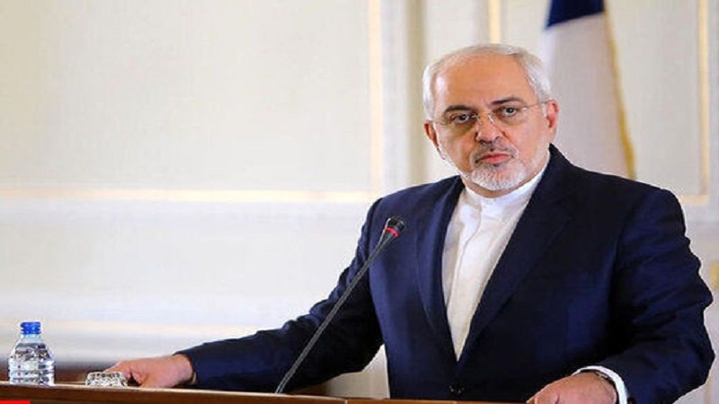 Zarif: Trump è entrato nella pattumiera della storia