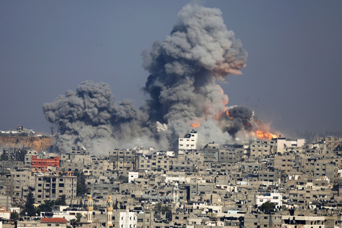 إصابة عشرات الفلسطينيين جراء انفجار عرضي في قطاع غزة