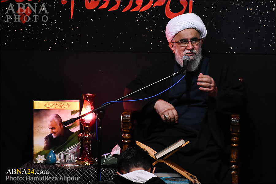  Ayetullah Ramazani: Fatımi Meclisi İnsanı Yetiştirir / Hz. Fatıma (s.a) Allah Teala’nın Cemal ve Celalinde Kaybolmuştu