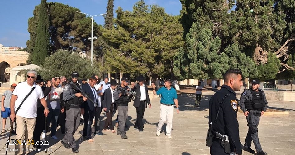 Israeli occupation police defile Al-Aqsa courtyards for 2nd day