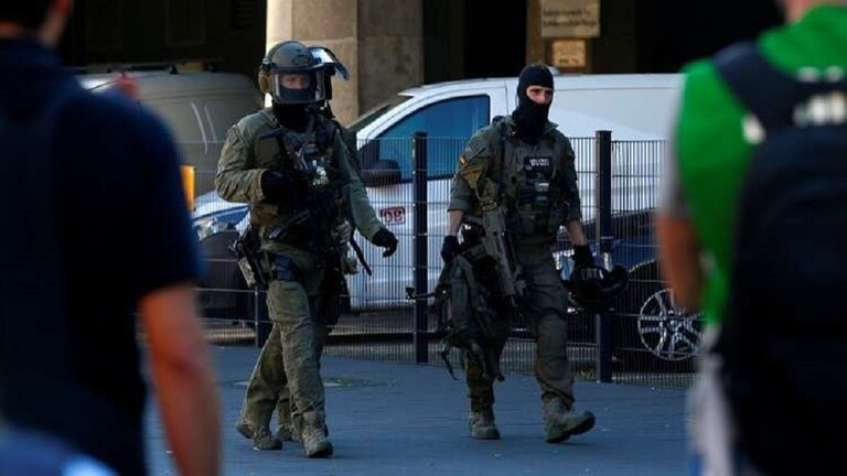 عملية طعن تخلف عددا من الجرحى في فرانكفورت والشرطة تقبض على المنفذ