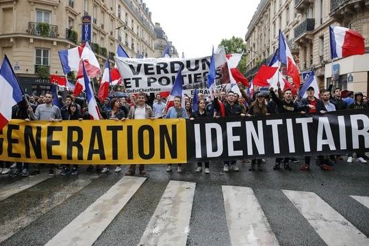 Darmanin « scandalisé » par le groupe d’extrême droite Génération Identitaire évoque sa dissolution