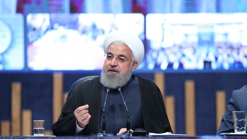 Iran, Rohani ringrazia il ministro Tecnologia per aumentare larghezza di banda Internet