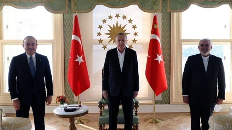 Zarif Tolak Seruan Menlu AS soal Perjanjian Nuklir