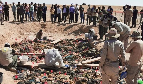 العثور على مقبرة جماعية تضم رفات 400 شخص غرب نينوى قتلهم "داعش"