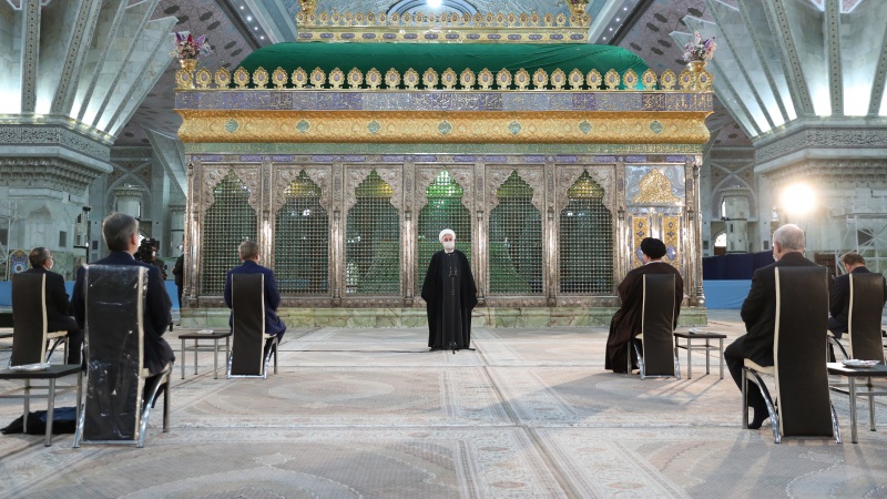 Presiden Iran dan Kabinet Ziarahi Makam Imam Khomeini