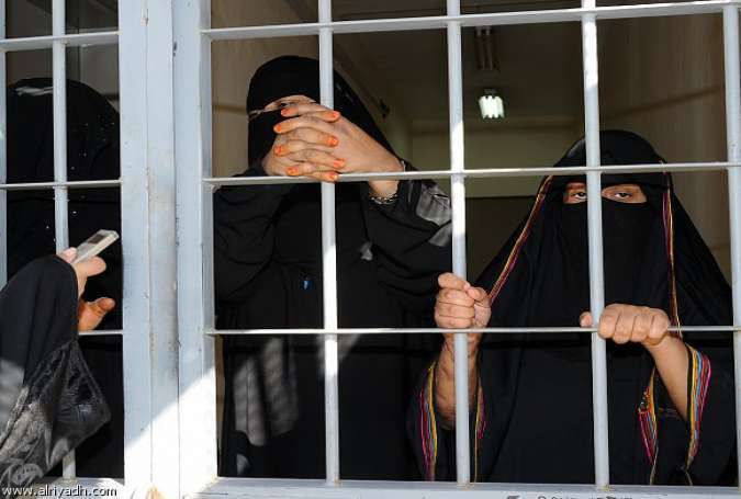 102 امرأة معتقلة.. السعودية تنتهك حقوق مواطنيها في المعتقلات
