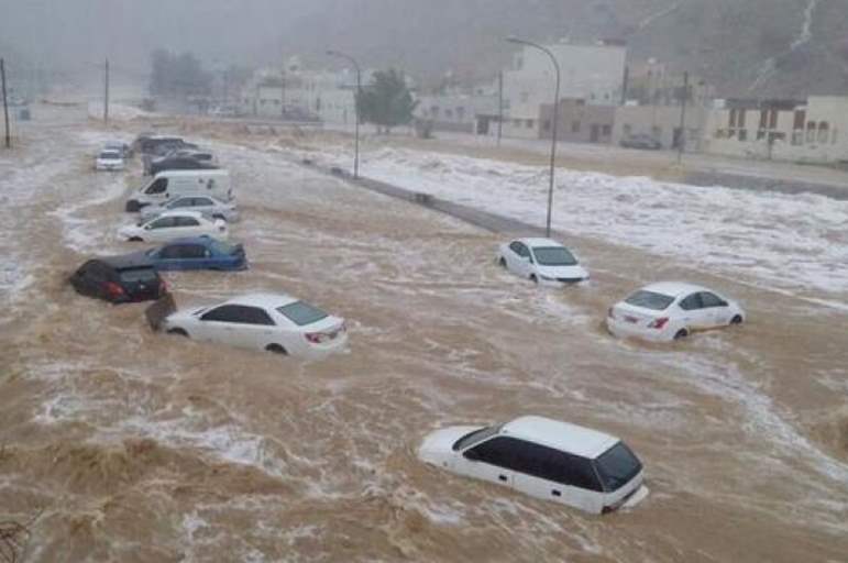 مناطق في السعودية تتعرض "الأمطار والسيول"