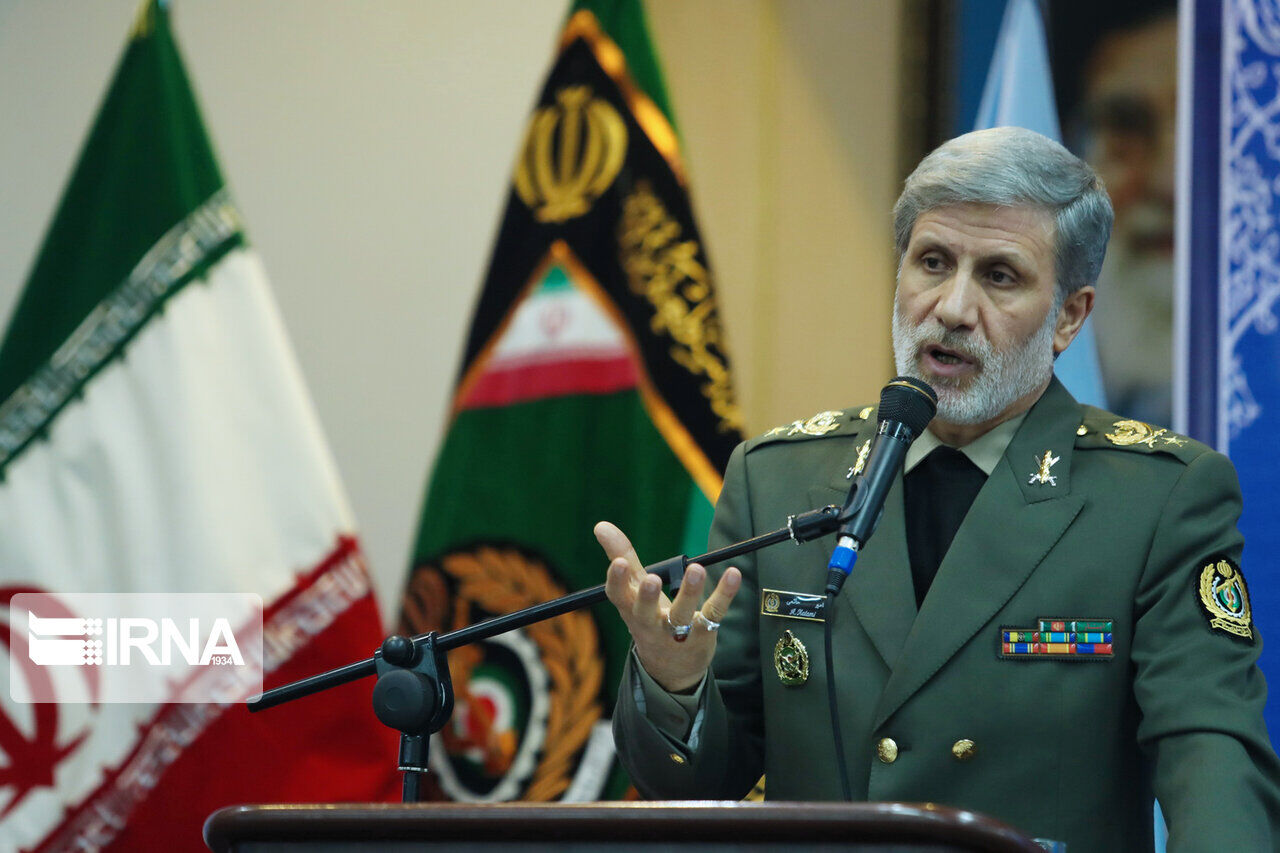 Iran’s Defense Minister warns against colonial powers’ plots to militarizing Indian Ocean 