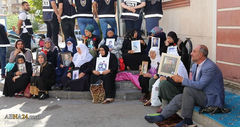 Families of Palestinian martyrs in Gaza declare hunger strike