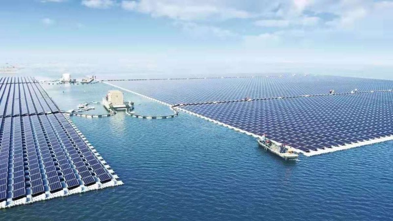 泰国建成世界上最大水上漂浮光伏电