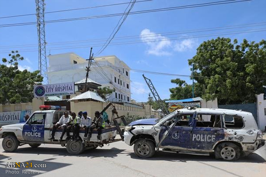 Roadside bomb blast kills 12 security agents in Somalia