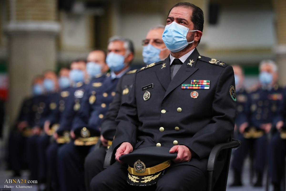 Photos: Imam Khamenei met with Army Air Force commanders