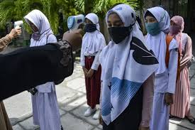 جکارتہ میں اسکارف پہننے کی پابندی ختم