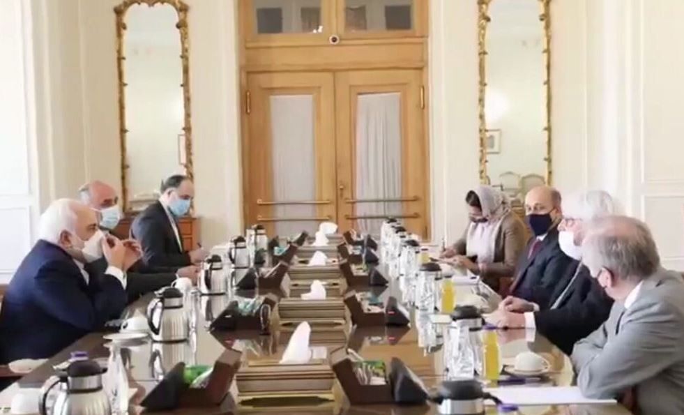 Iran’s Zarif meets UN envoy for talks on Yemen conflict / Iran supports any help to resolve crisis in Yemen