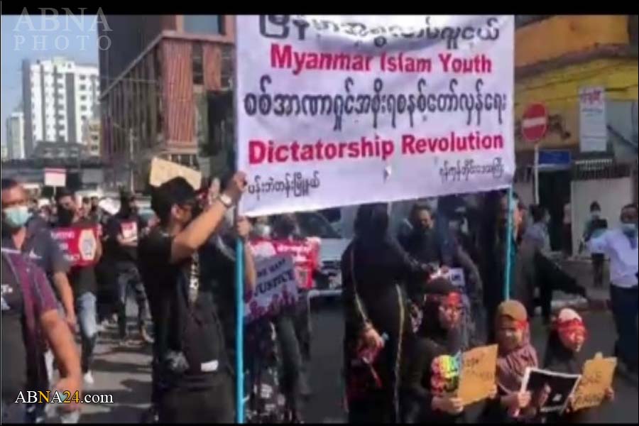 ပန္းဘဲတန္း ၿမိဳ႕နယ္ ျမန္မာ မြတ္စလင္မ္ လူငယ္မ်ား ၏ စစ္အာဏာရွင္ အစိုးရ စနစ္ေတာ္ လွန္ေရး ဆႏၵျပ  ။ ။ video