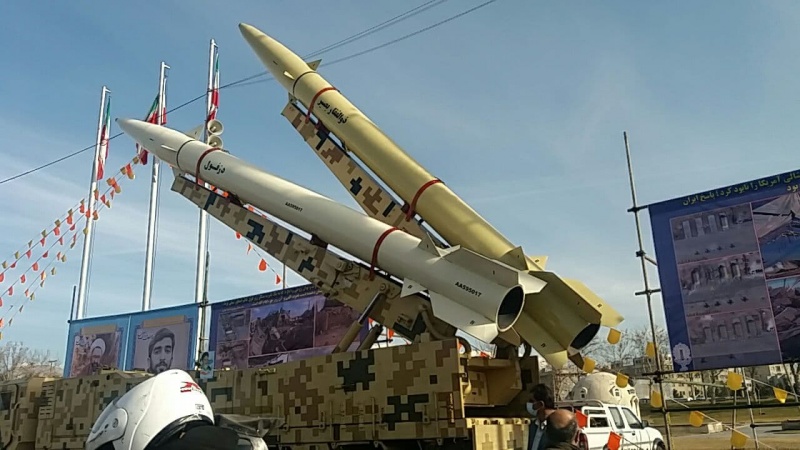 Rayakan HUT Revolusi Islam, IRGC Pamer Rudal Balistik