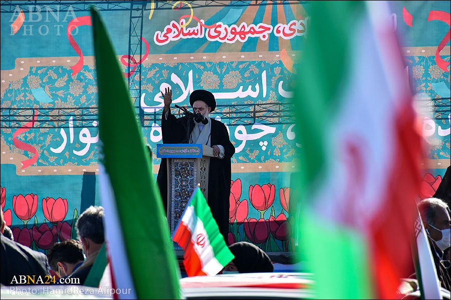 اسلامی انقلاب؛ موسی (علیہ السلام) کے سمندر پار کرنے کی طرح  