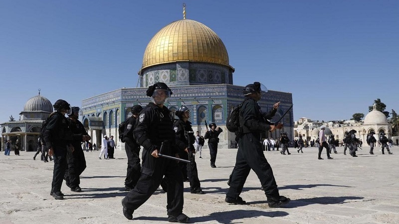Decine di coloni invadono al-Aqsa