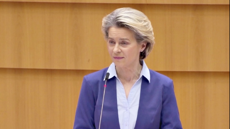 Von der Leyen steht wegen EU-Impfstrategie vor dem Rücktritt