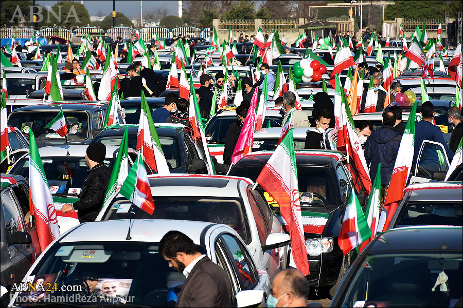 تقرير مصور / احتفالات كبيرة في مدينة "رشت" الشمالية بمناسبة ذكرى انتصار الثورة الاسلامية