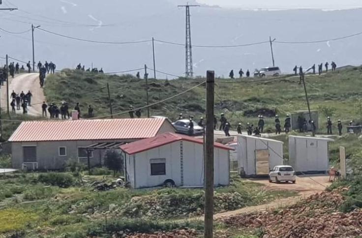 مستوطنون يعيدون بناء بؤرة استيطانية جنوب شرق نابلس