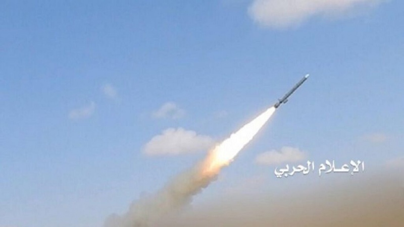Yemen Ordusu Suudi Hava Üssünü Vurdu