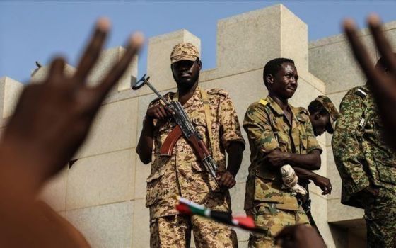 موجة اعتقالات لمحسوبين على النظام المعزول في السودان