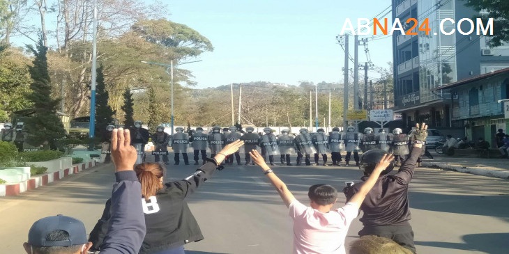   ေတာင္ႀကီး စဝ္စံထြန္း  ေဆး႐ုံကို ရဲ အင္အားျဖင့္ လာဝိုင္း