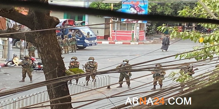 မႏၲေလး  ျမန္မာ့စီးပြားေရး ဘဏ္ခြဲ အနီး ဆႏၵျပသူ မ်ားကို စစ္တပ္ႏွင့္ ရဲက ပစ္ခတ္ ဖမ္းဆီး
