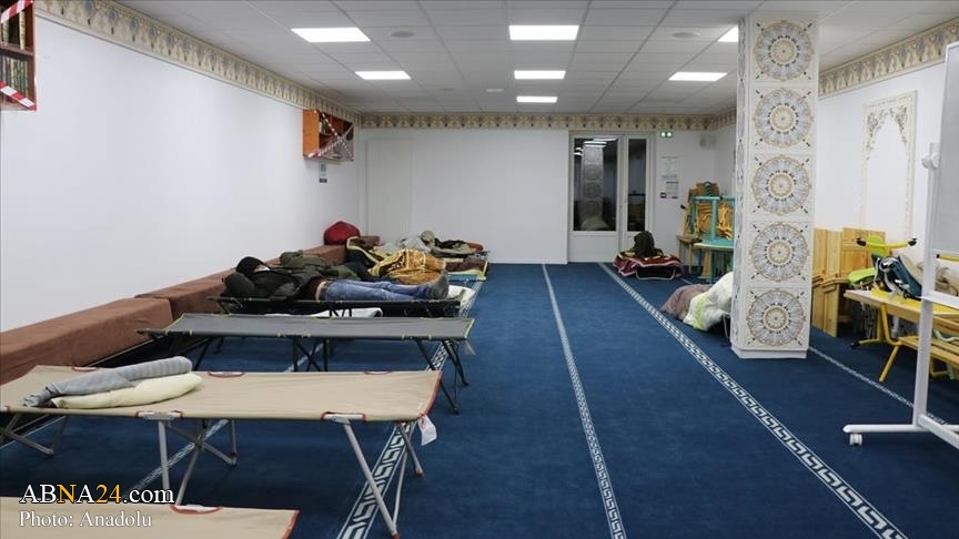 A French mosque opens door to homeless, migrants during harsh winter days