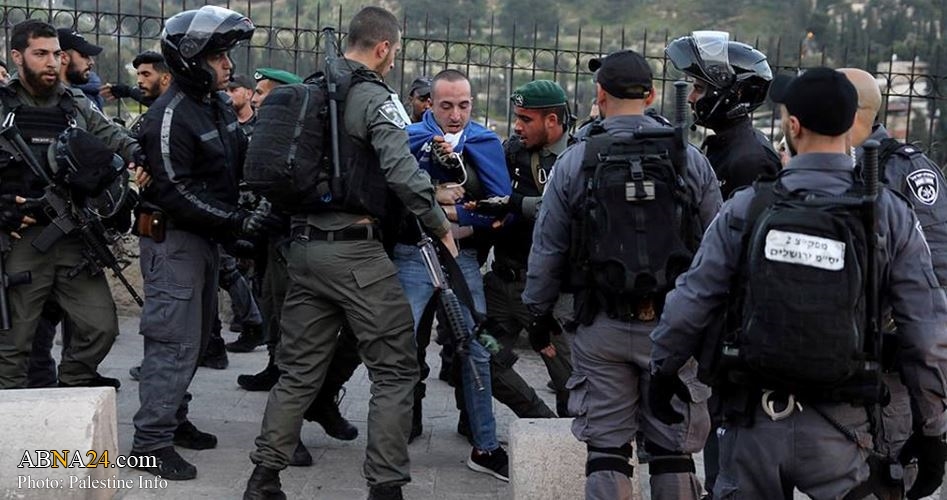 Israeli occupation police assault Palestinian near Aqsa Mosque