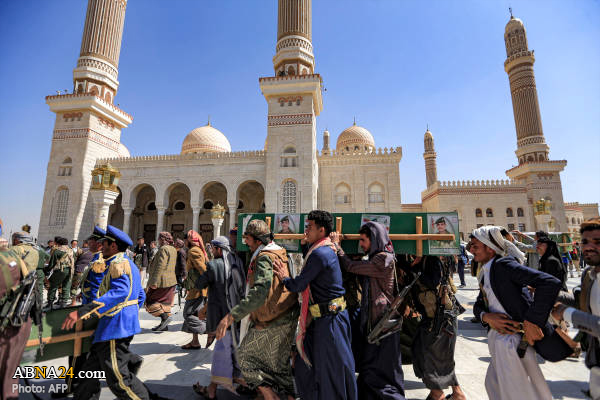 تقرير مصور / تشييع جثامين مقاتلين استشهدوا في جبهات القتال باليمن