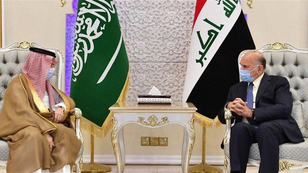 وزير الخارجية ونظيره السعودي يناقشان الأوضاع الاقليمية والدولية 
