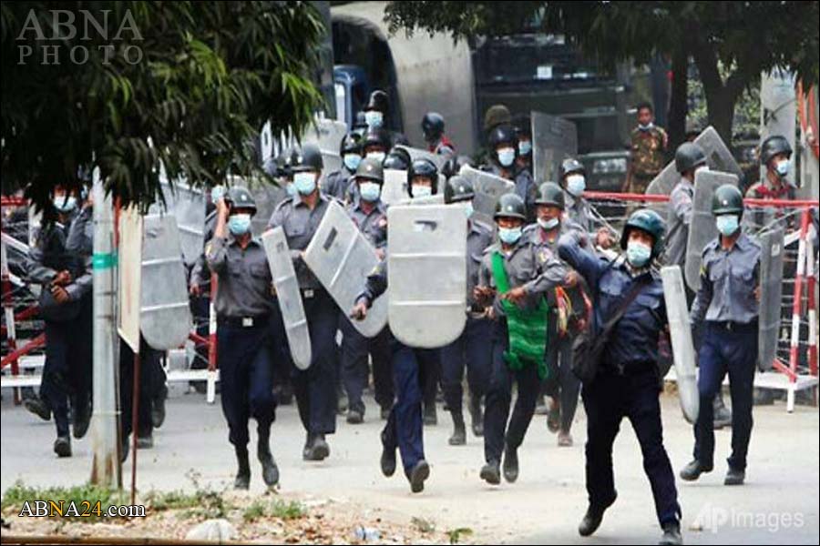 မႏၲေလးမွာ ဆႏၵျပသူေတြကို လုံၿခဳံေရးတပ္ဖြဲ႕ေတြက ေသေစေလာက္ တဲ့လက္နက္ေတြ နဲ႔ ပစ္ခတ္မႈ ဟာ ဆင္ေျခေပး လို႔မရ  တဲ့ကိစၥျဖစ္ေၾကာင္း စကၤာပူထုတ္ျပန္