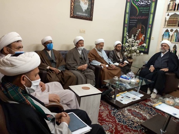 مكتب آية الله اليعقوبي في قم يستقبل رئيس مجمع علماء باكستان "إقليم بلتستان"