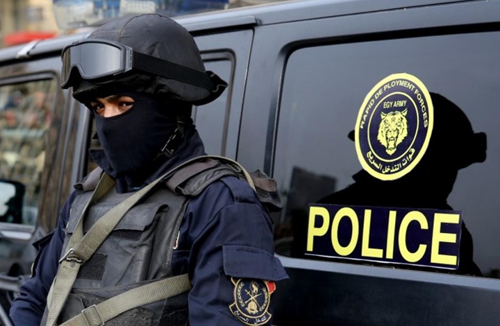 شرطي مصري يفتح النار على زملائه ويقتل اثنين