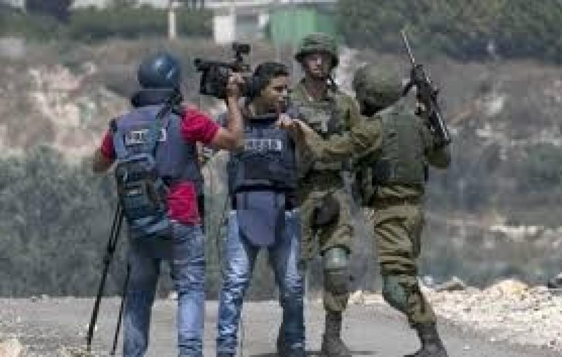 قوات الاحتلال الاسرائيلي تعتقل صحفيًا فلسطينيًا من القدس المحتلة