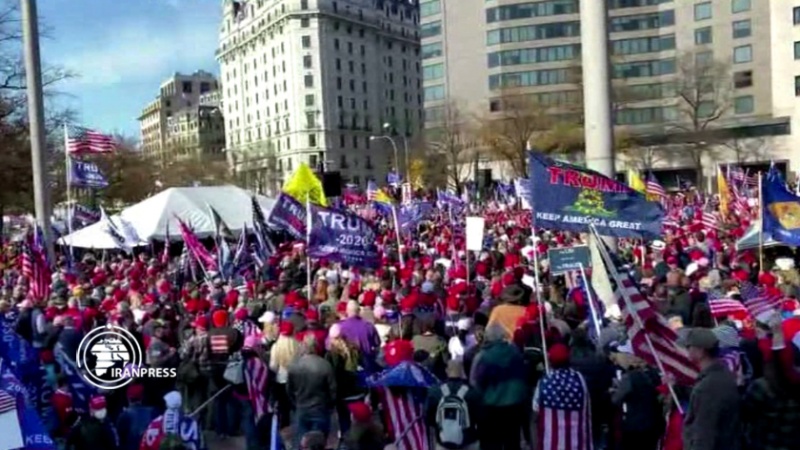     Gotovo polovina republikanaca pridružit će se novoj Trumpovoj stranci