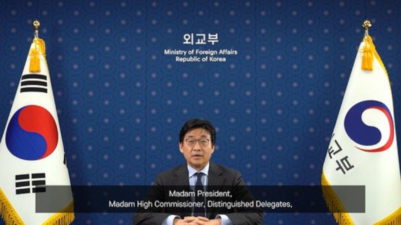 韓国次官、「慰安婦は普遍的な人権問題」