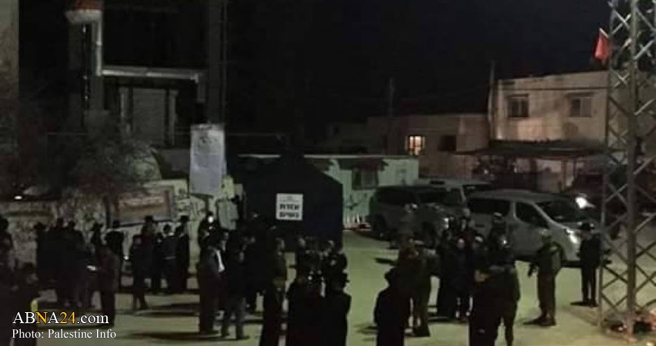 Extremist settlers storm Islamic shrines in Salfit, Ramallah under protection of Israeli enemy forces