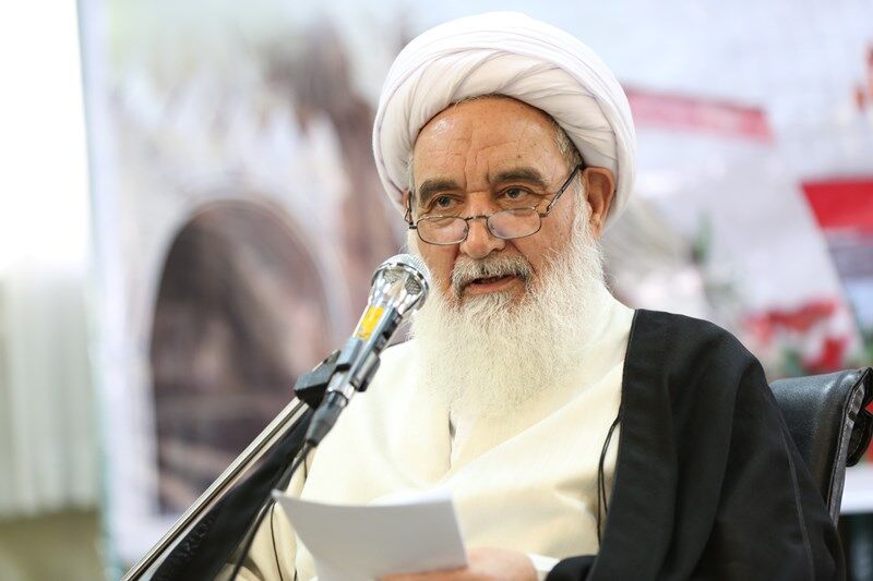 Shia cleric hails Sunni scholars to promote Islamic Revolution objectives