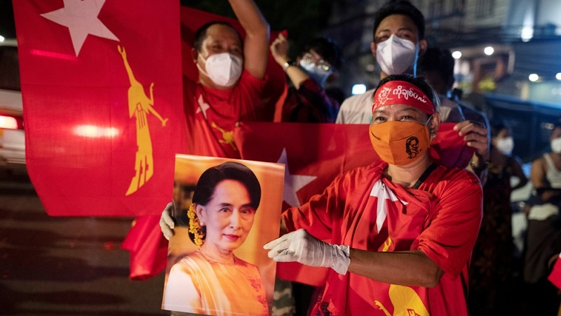 Myanmar'da şiddet sürüyor