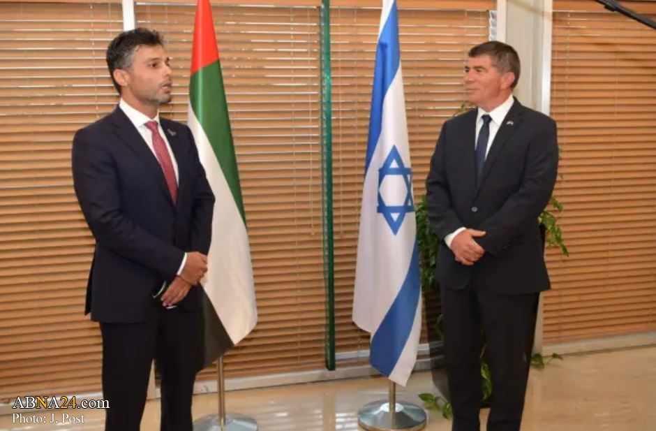 1st ambassador of UAE to Israeli occupied territory submits diplomatic credential