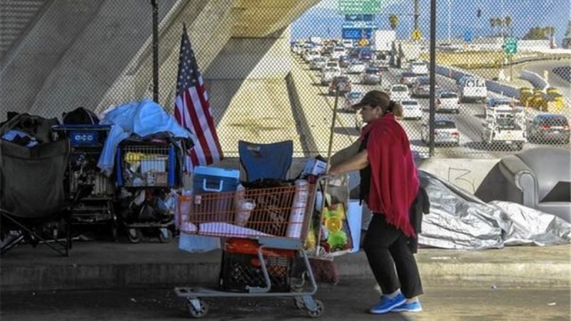 米国のホームレスは、ワクチンの優先接種対象外