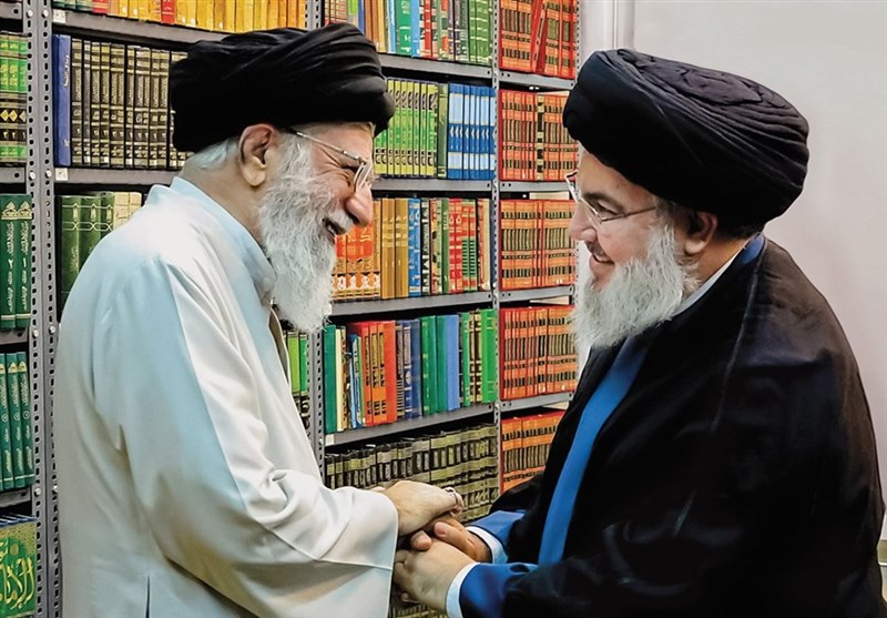 السيد نصرالله يتوجه لقائد الثورة بالشكر على ‏مواساته وتعازيه الأبوية 