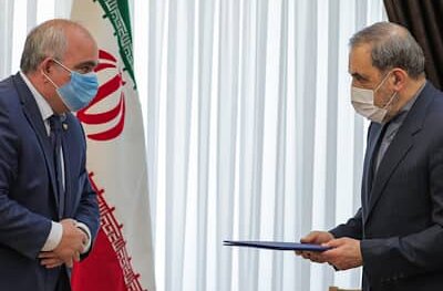 Посол РФ в Тегеране Леван Джагарян передал послание президента России