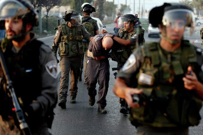 قوات العدو الصهيوني تعتقل 11 فلسطينيا من الضفة الغربية 
