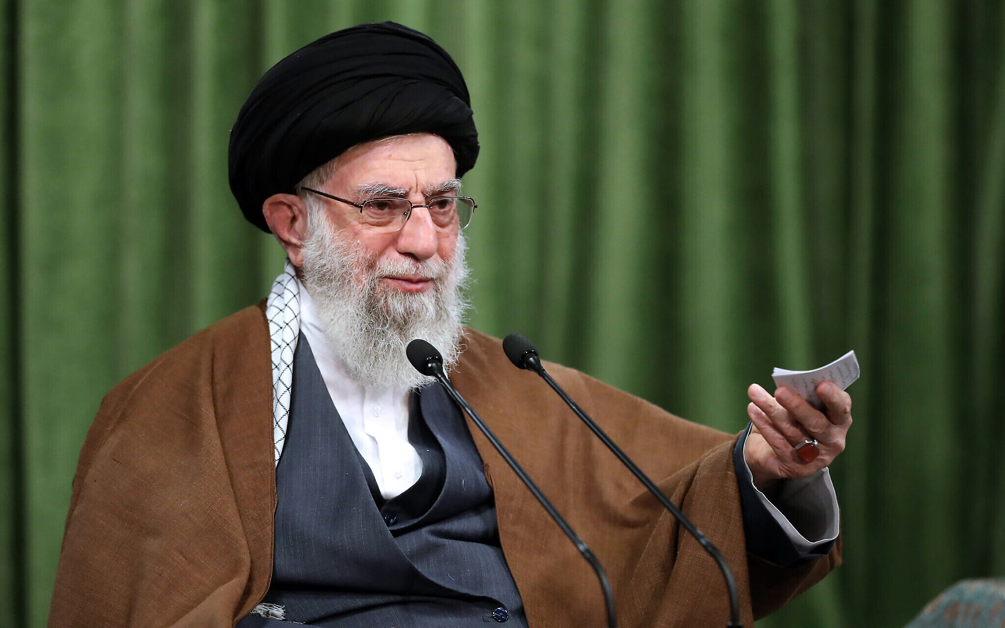 Si Imam Khamenei maghatid ng talumpati sa Huwebes