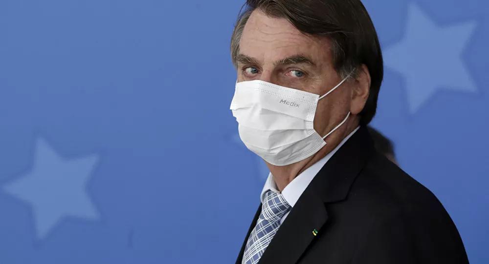 Bolsonaro sanciona lei que facilita compra de vacinas contra a COVID-19